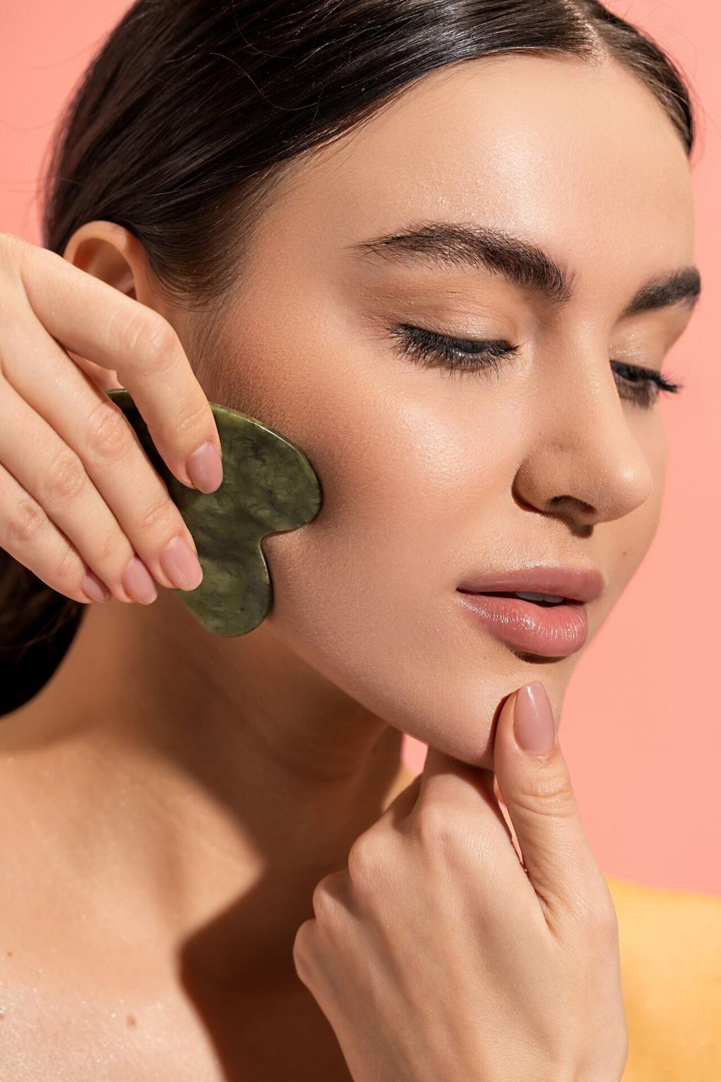 Close up gua sha 2
